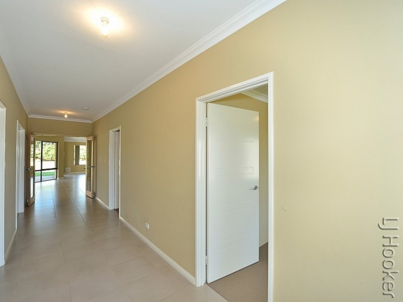 9 Scarab Court, Halls Head WA 6210