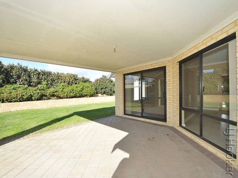 9 Scarab Court, Halls Head WA 6210