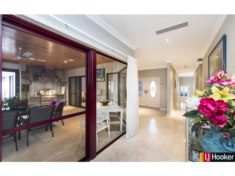 19 Ragamuffin Point, Halls Head WA 6210