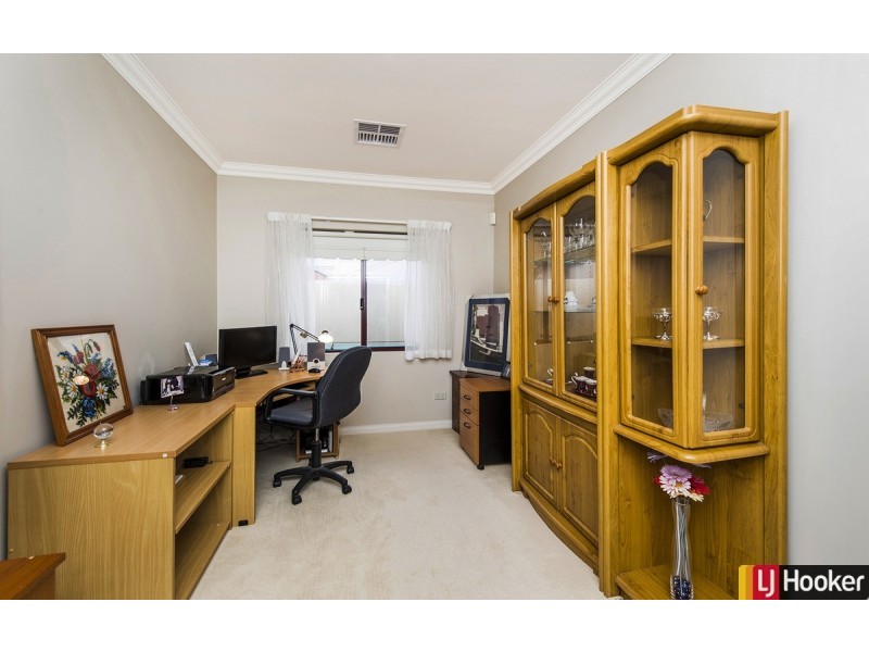 19 Ragamuffin Point, Halls Head WA 6210