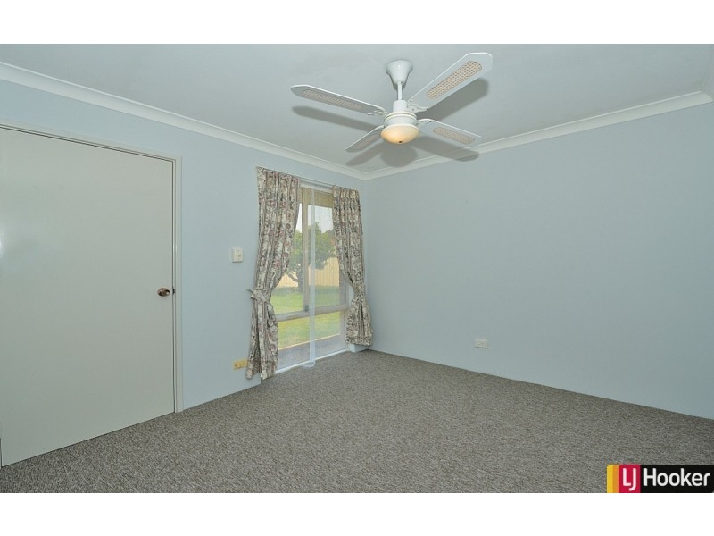 6 Wattle Bird Way, Greenfields WA 6210