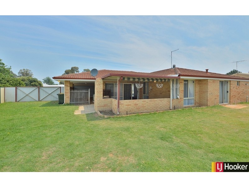 6 Wattle Bird Way, Greenfields WA 6210