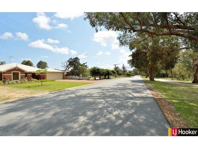 32 Redcliffe Road, Greenfields WA 6210