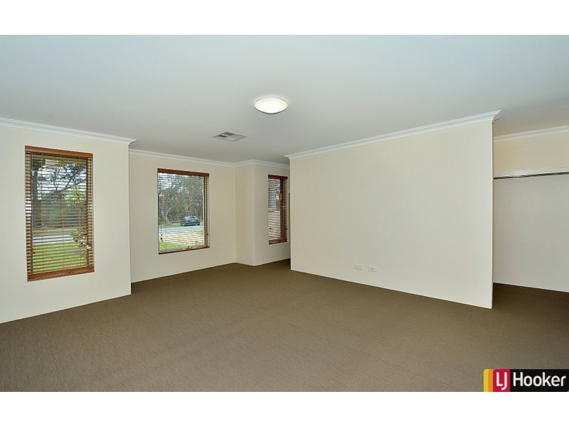 32 Redcliffe Road, Greenfields WA 6210