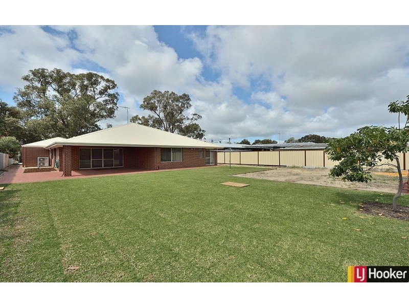 32 Redcliffe Road, Greenfields WA 6210