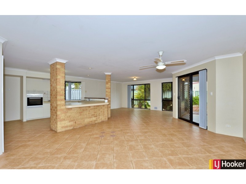 19 Prestwick Green, Meadow Springs WA 6210