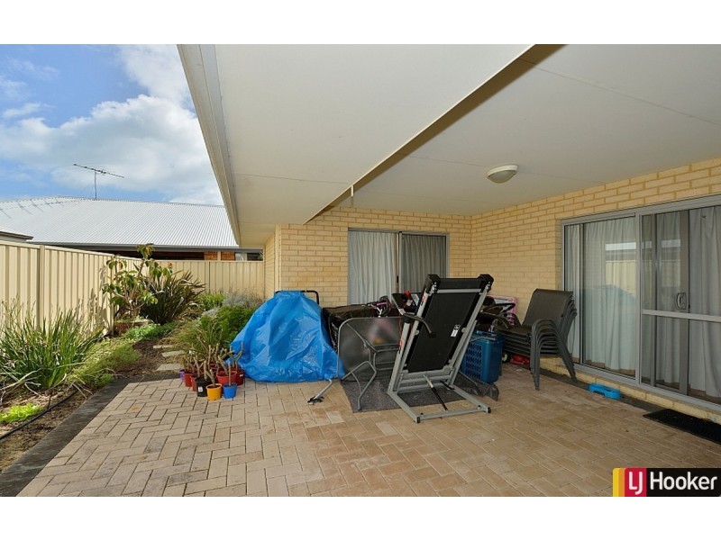 17 Zamia Loop, Wannanup WA 6210
