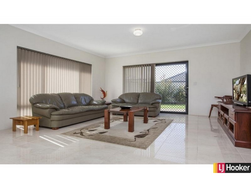 4 Formby Road, Meadow Springs WA 6210