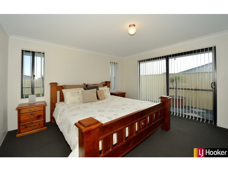 15 Lismore Ridge, Lakelands WA 6180