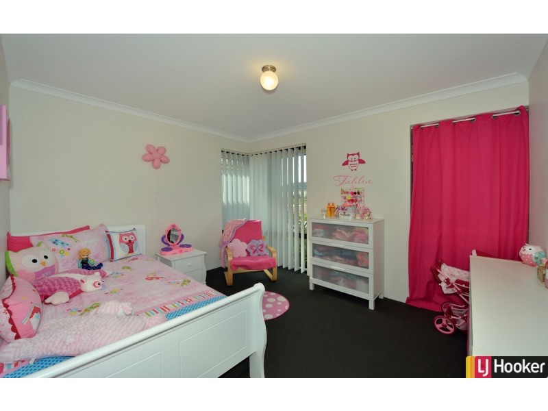 15 Lismore Ridge, Lakelands WA 6180