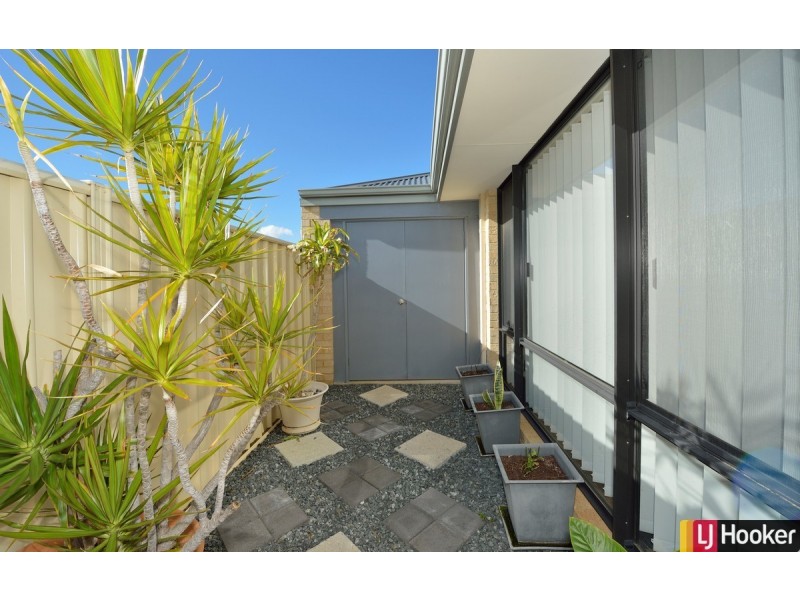 15 Lismore Ridge, Lakelands WA 6180
