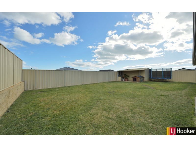 15 Lismore Ridge, Lakelands WA 6180