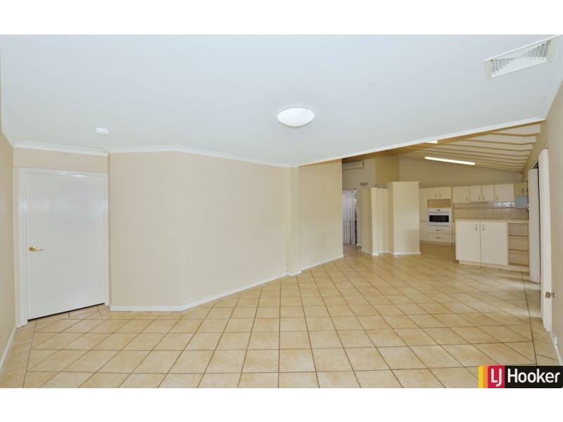 54 Peelwood Parade, Halls Head WA 6210
