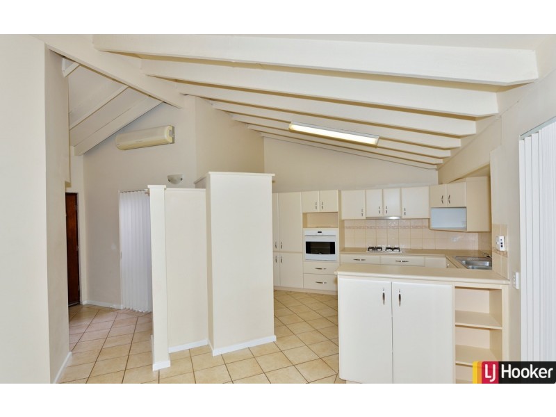 54 Peelwood Parade, Halls Head WA 6210