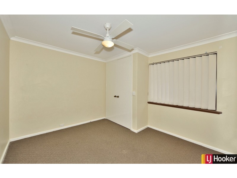54 Peelwood Parade, Halls Head WA 6210