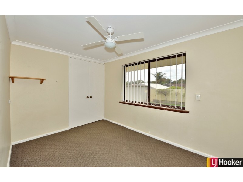 54 Peelwood Parade, Halls Head WA 6210