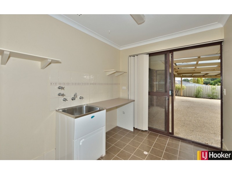 54 Peelwood Parade, Halls Head WA 6210