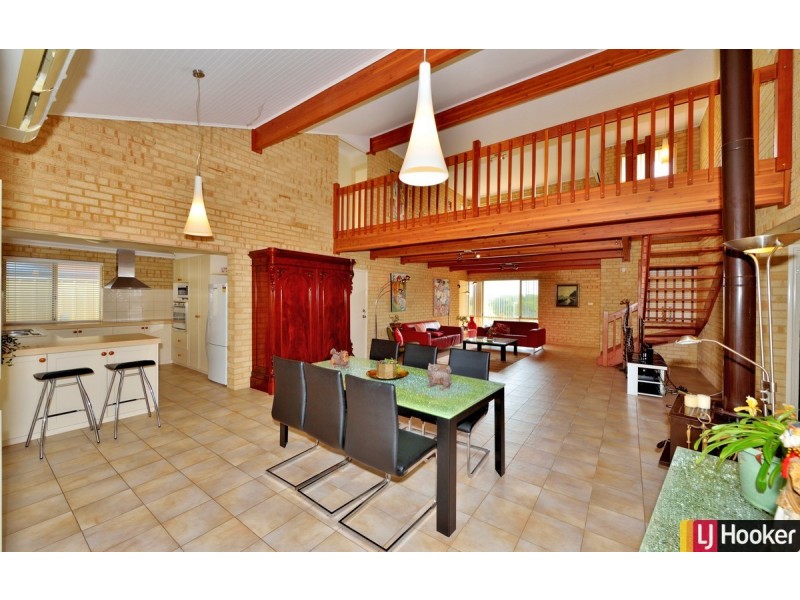 5 Seawind Drive, Silver Sands WA 6210