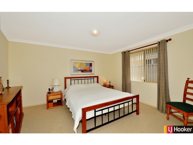 5 Seawind Drive, Silver Sands WA 6210