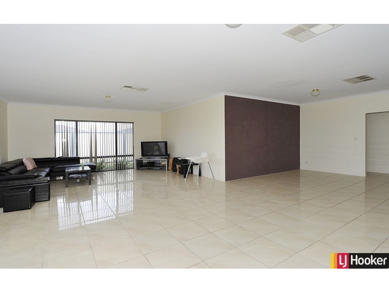 10 Formby Road, Meadow Springs WA 6210