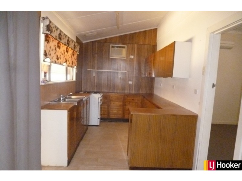16 Elizabeth Street, Mandurah WA 6210