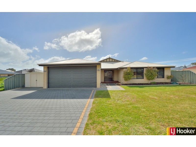 11 Beacon Way, Singleton WA 6175
