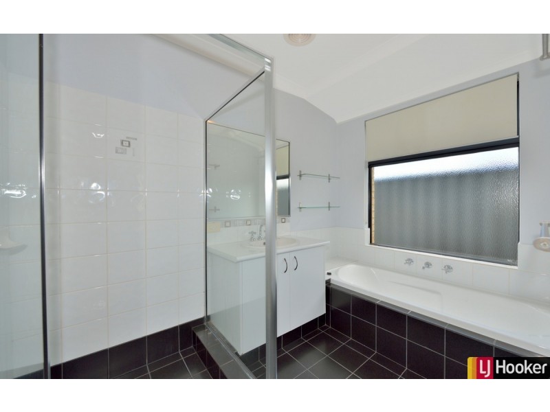 11 Beacon Way, Singleton WA 6175
