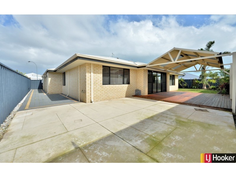 11 Beacon Way, Singleton WA 6175