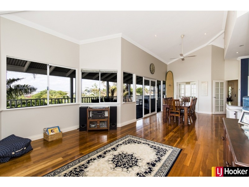 3 Oversby Street, Halls Head WA 6210