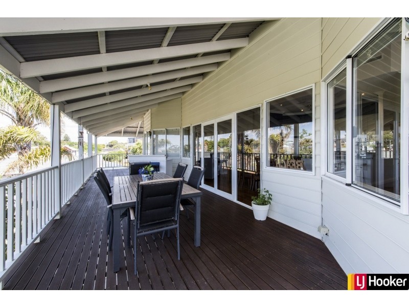 3 Oversby Street, Halls Head WA 6210