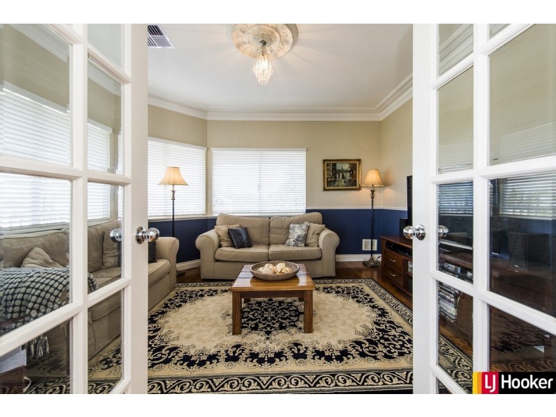 3 Oversby Street, Halls Head WA 6210