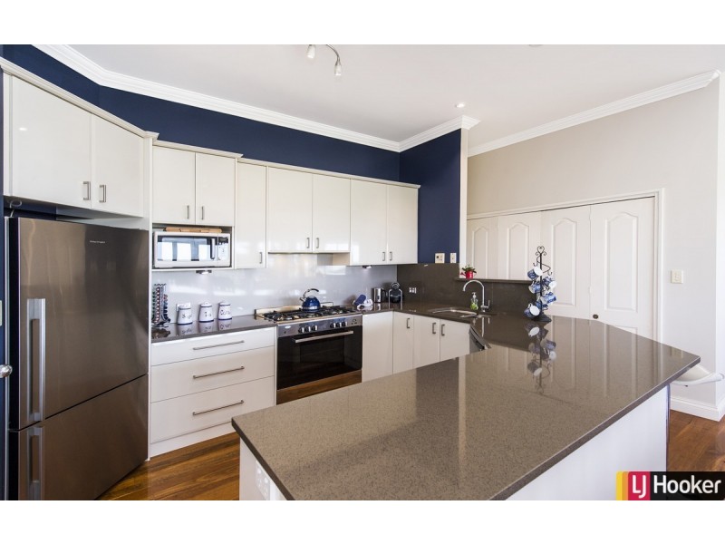 3 Oversby Street, Halls Head WA 6210