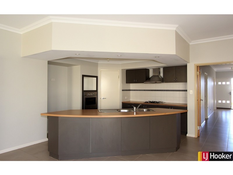 10 Balicup Way, Lakelands WA 6180