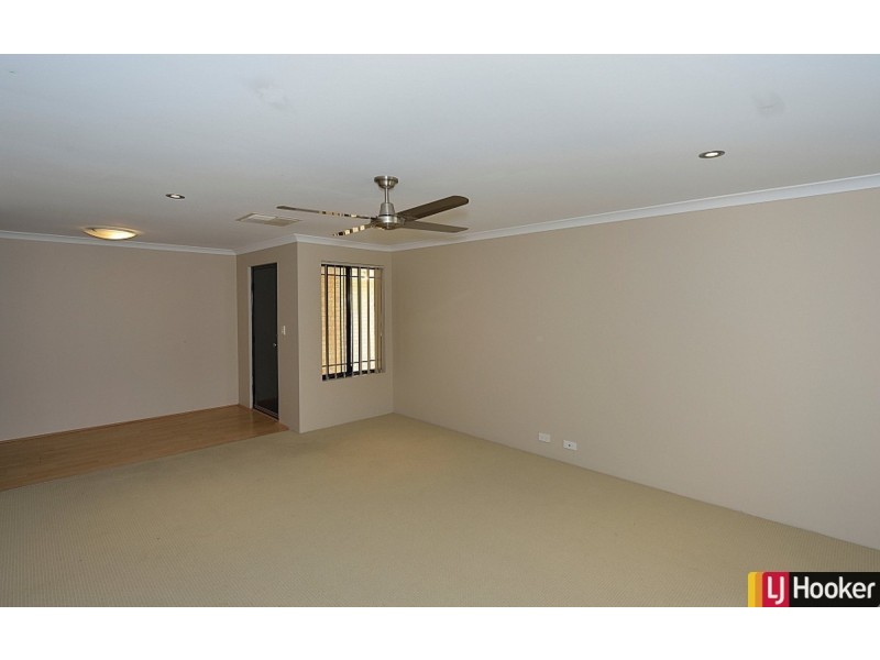 17 Camden Way, Meadow Springs WA 6210