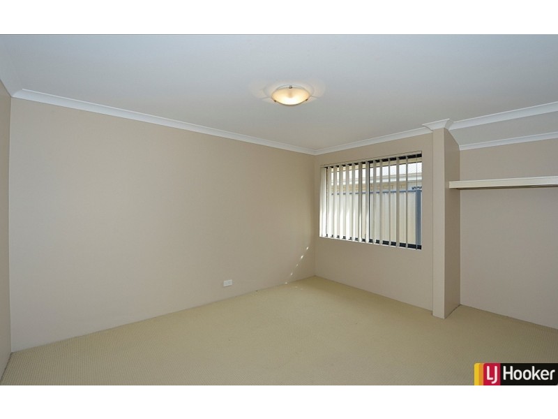 17 Camden Way, Meadow Springs WA 6210