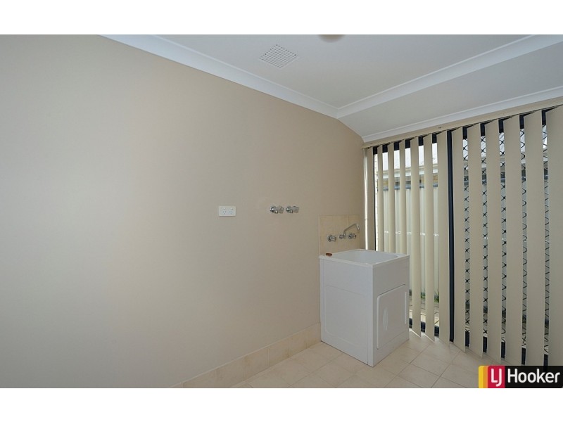 17 Camden Way, Meadow Springs WA 6210