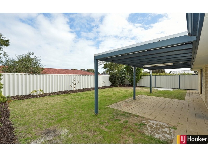 17 Camden Way, Meadow Springs WA 6210