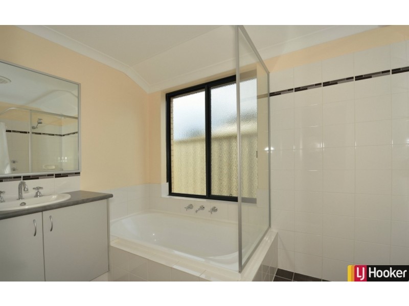 7A Roy Road, Coodanup WA 6210