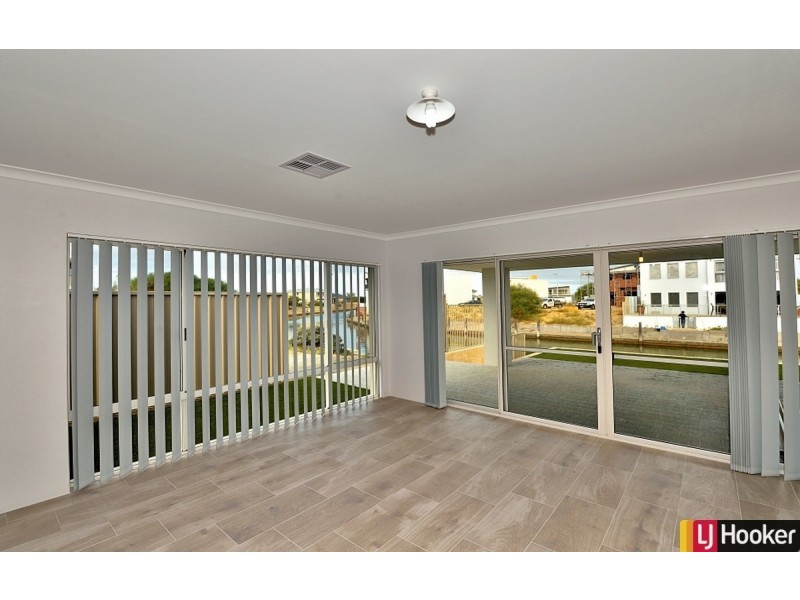 97 Queen Parade, Wannanup WA 6210