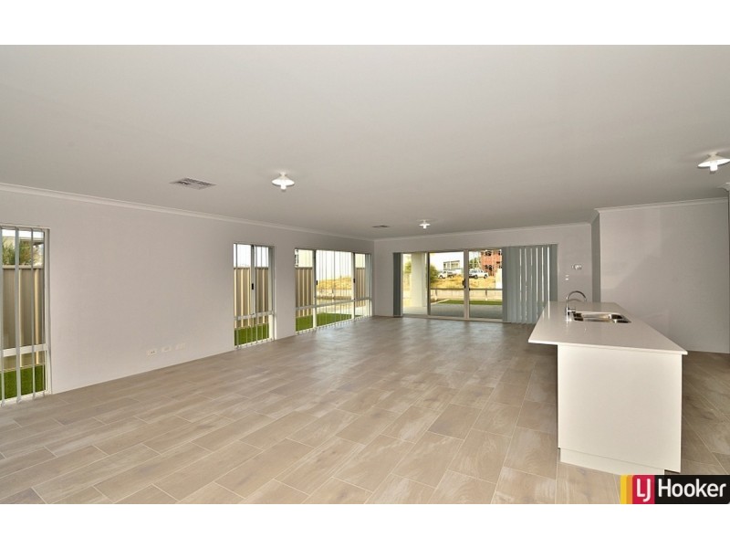 97 Queen Parade, Wannanup WA 6210