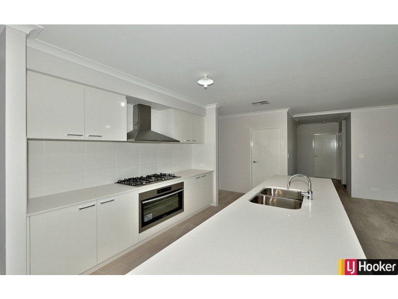 97 Queen Parade, Wannanup WA 6210