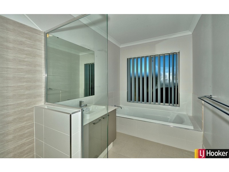 97 Queen Parade, Wannanup WA 6210
