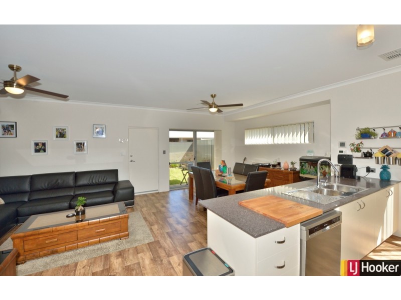 42 Whimbrel Crescent, Coodanup WA 6210