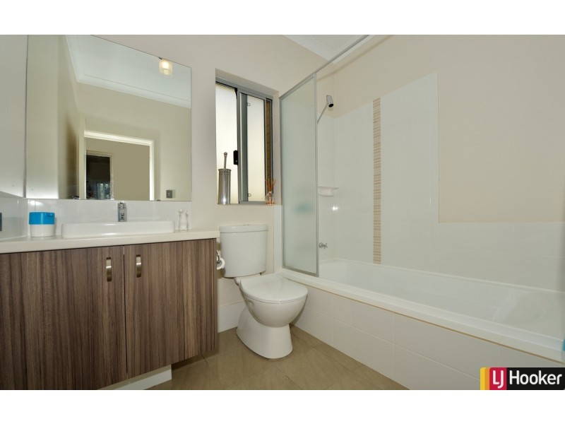 42 Whimbrel Crescent, Coodanup WA 6210