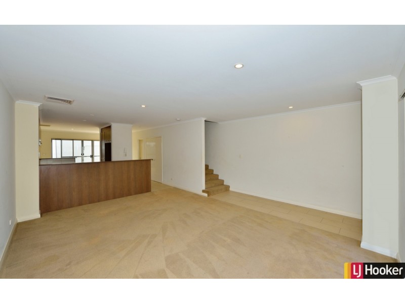 4/22 Butcherbird Loop, Erskine WA 6210