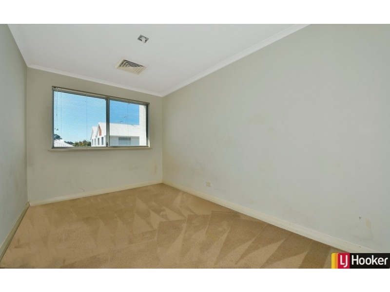 4/22 Butcherbird Loop, Erskine WA 6210