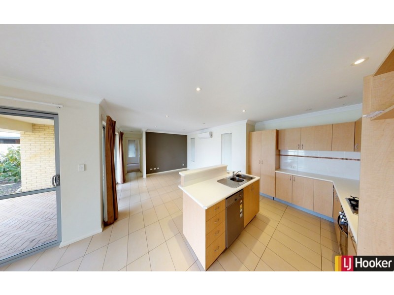17 Zamia Loop, Wannanup WA 6210