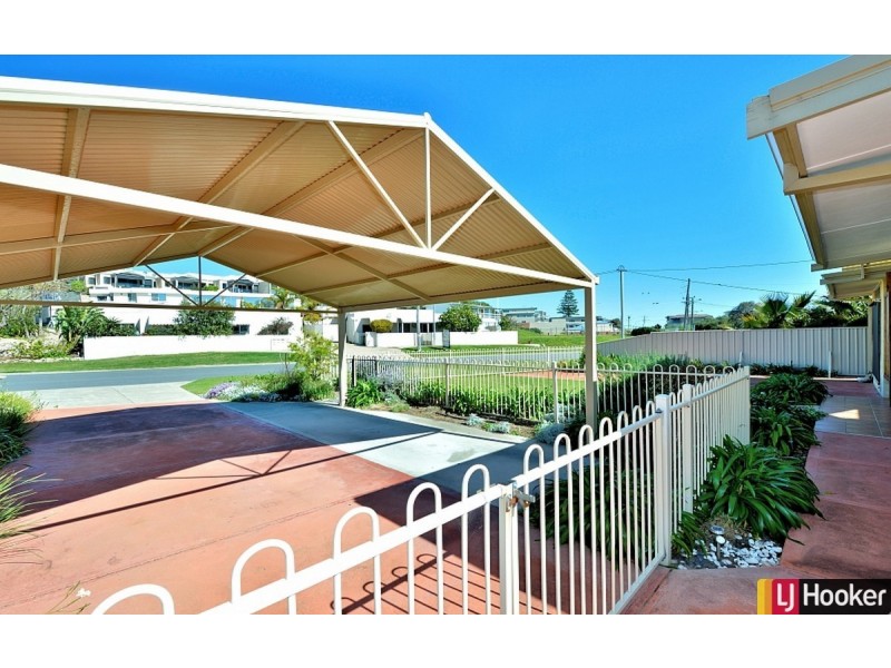 4A Oversby Street, Halls Head WA 6210