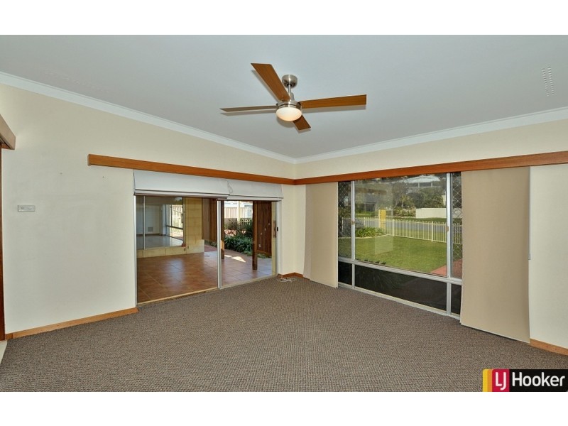 4A Oversby Street, Halls Head WA 6210