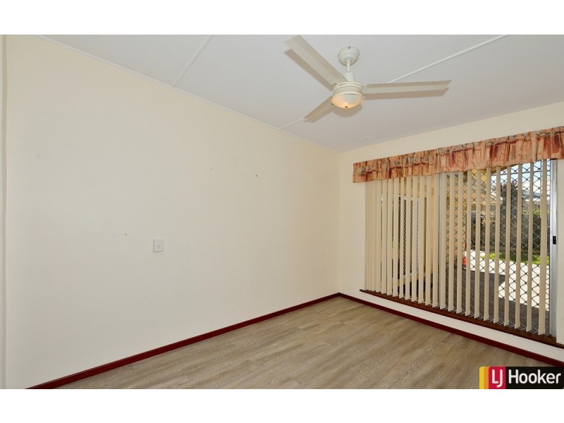 4A Oversby Street, Halls Head WA 6210